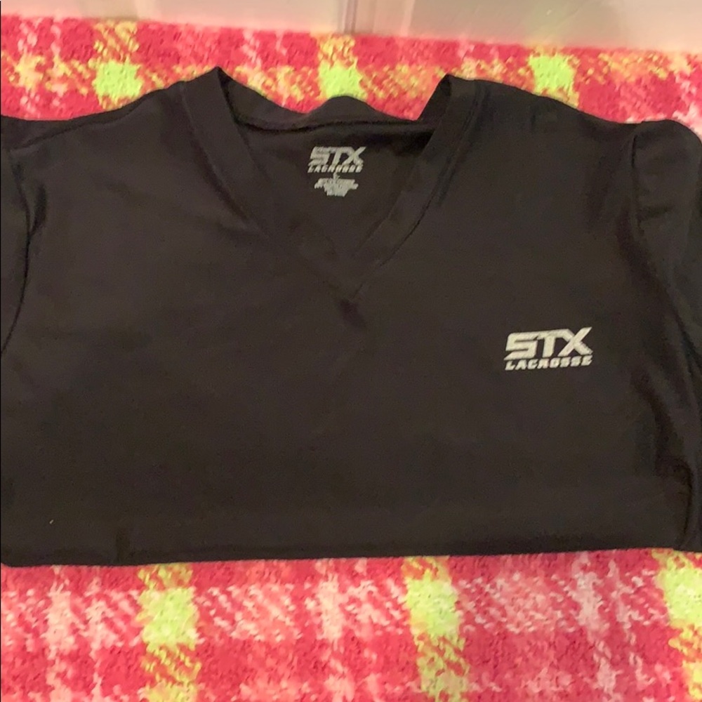STX v-neck